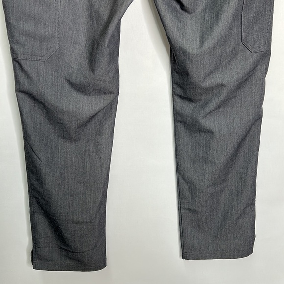 Figs Technical Collection drawstring cargo pocketed scrub pants - Picture 5 of 6